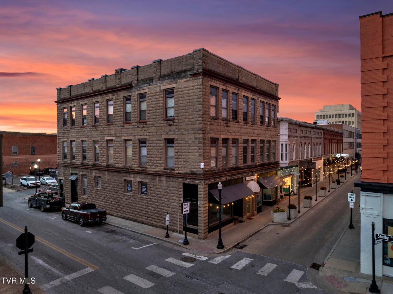 Property main image
